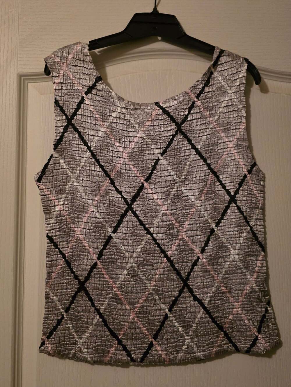 Vintage Casual Corner Top Gray  
Print Stretch Crinkle Sleeveless Large